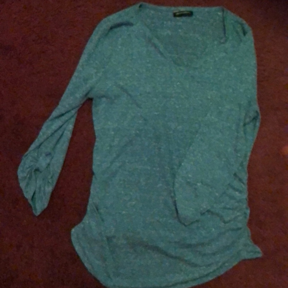 3/4 length sleeve shirt